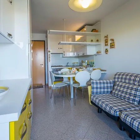 Flat Garage Apartment Lignano Sabbiadoro